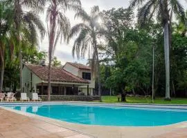 Santa Ana Colonial