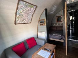 Riverside Pod, West Highland Way Holidays, ski resort in Kinlochleven