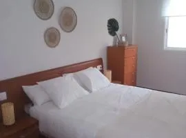 Apartamento Salamandra 100m2 con terraza y piscina