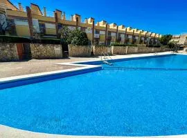 Chalet adosado a escasos metros de la playa - Villa Arena
