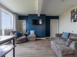 SEA VIEW - First Floor 3 bed apartment looking over Bridlington North Beach