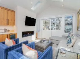 Upscale Condo Near Lift and Town with Mountain Views