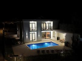 White Villa, Brac，位于斯普利特卡的别墅