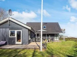Panoramic Fjord Retreat with Spa Bath