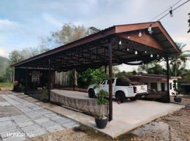 Teratak D'Desa, hotel v destinaci Sik