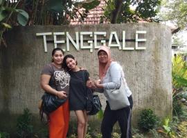 New Waroeng Tenggale, farm stay in Mambal