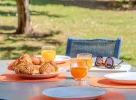 Les 15 Pins & La Mer -Your green getaway near sea & beach