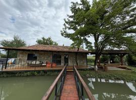 Cottages in Black Horse Georgia, Hotel in Tiflis