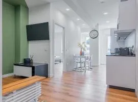 Casa vacanze Delina- Luxury Apartment metro A