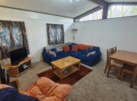 57 penlan holiday park, hotel in Cenarth