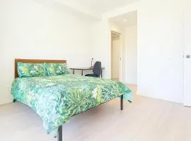 Master Bedroom, En Suite, Office Desk