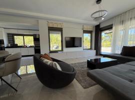 Canyon Villa G&ouml;yn&uuml;k Kemer Antalya with Pool, casa de campo em Antalya