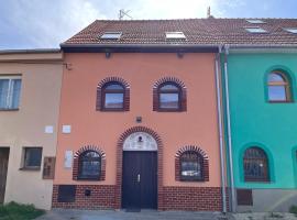 Sklípek u Šťavíků Za Valama, hotel v Čejkovicích