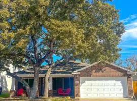 Private Room Near 6 Flags and UTSA