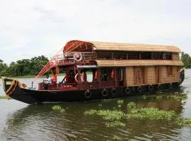 sajiholidays houseboats