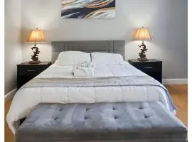 Executive Private Room w bath near shopping