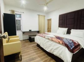 Tolstoy inn, hotel near Srinagar Airport - SXR, Srinagar