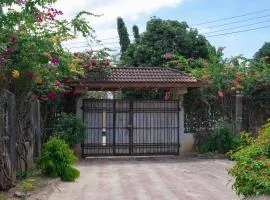 Ununio Beach Cozy home, Free Wi-Fi, Kitchen, gym