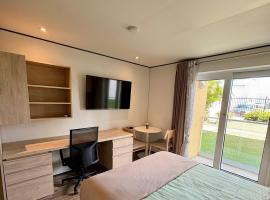 Ptit nuage, hotel in Maho Reef