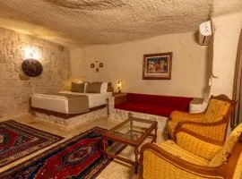 Arkelas Cave House