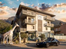 Hi Hotels Torbole - Pool & Spa, hotel u gradu Nago-Torbole