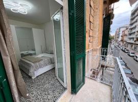 Manzoni Holiday 185، فندق في باري