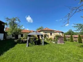 Villa Mirela