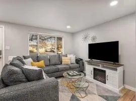 Modern Retreat Yoga Rm Vast Yard Near Denver