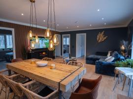 Reigi Holiday Home, Hiiumaa with Nordic HotTub & Sauna, hotel en Reigi