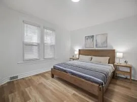 Shadyside, Pittsburgh !E Modern and Bright Private Bedroom with Shared Bathroom