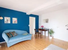 Charmante 2 Zimmer plus Bad und Balkon ohne Küche