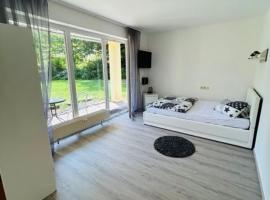 LOTTE Apartment in Schramberg mit Parkplatz, hotel v destinaci Schramberg