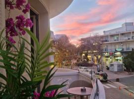 Golden City Center Suites, h&ocirc;tel avec bain &agrave; remous &agrave; Rhodes