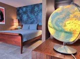 Logies La Chèvre Folle - Lodging & Cooking in Style with Shared Kitchen, bed and breakfast v Ostende