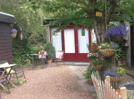 Bed and Breakfast Het Oude Bos, hotel v destinaci Wijnjewoude