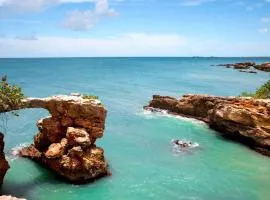 3BDR Wi-Fi Parking Pool AC 2 min from the Beach Deposit Required