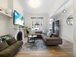 City Oasis Double Houses 6BR5BA ICC by Palm&Vine