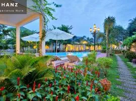 S79 Blue Paradise Pool Bungalow