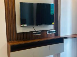 Omaxe New Hazratganj, hotel v destinaci Nalmatha
