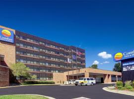 Comfort Inn & Suites Madison - Airport, hotel in Madison