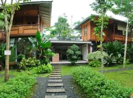 Forrest Cafe & Wisata Berkuda