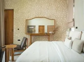 Villa Zara Spacious, Chic and Classy 2 Bedroom Home 5 minutes from Uluwatu Cliff Edge