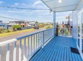 Blue Jetty Beach House in Sunderland Bay