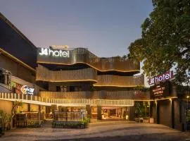J4 Hotels Legian