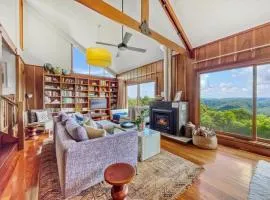 Luxurious Mountain Retreat near Maleny