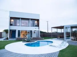 VILLA Seamu 海風とどく広々贅沢GARDEN エアコン付きBBQルームを備えた高級ヴィラ