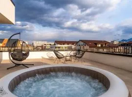 Skylark - Cairo Penthouse cu Jacuzzi si Vedere la Munte