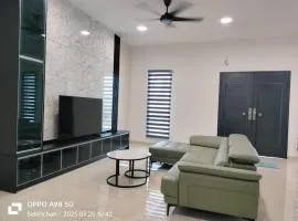 PaddyView 2-storey Landed GuestHouse 15pax 4R3B 稻田中央民宿