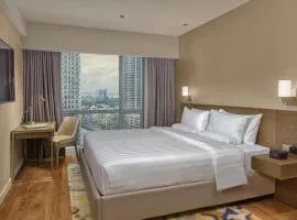 Novotel Hotel Suites Residences Manila by Amira Luxury