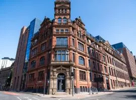 Thoresby Hall in Central Leeds